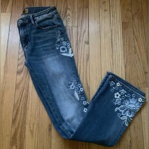 DRIFTWOOD KELLY EMBROIDERED BLUE FLORAL JEANS 28